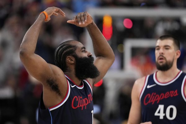 Chủ tịch Clippers: Harden đã n