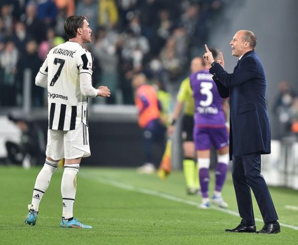 Milan dự định sẽ trao đổi Vlah